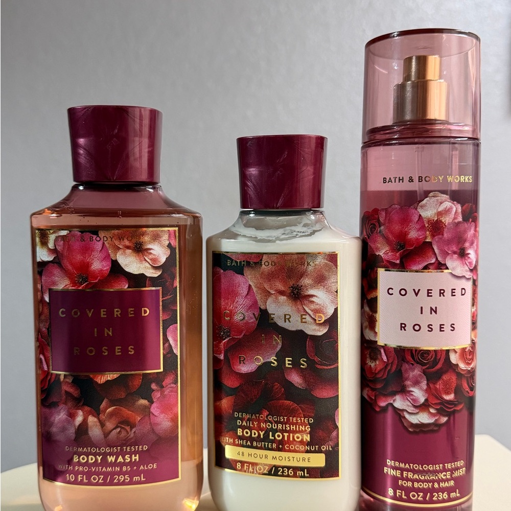 Bath & Body Works Covered in Roses Body Wash Set - Red and Pink - Picture 2 of 3